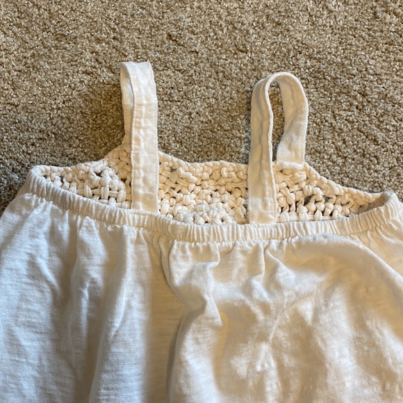 Old Navy Detailed Tank Top - Picture 4 of 4